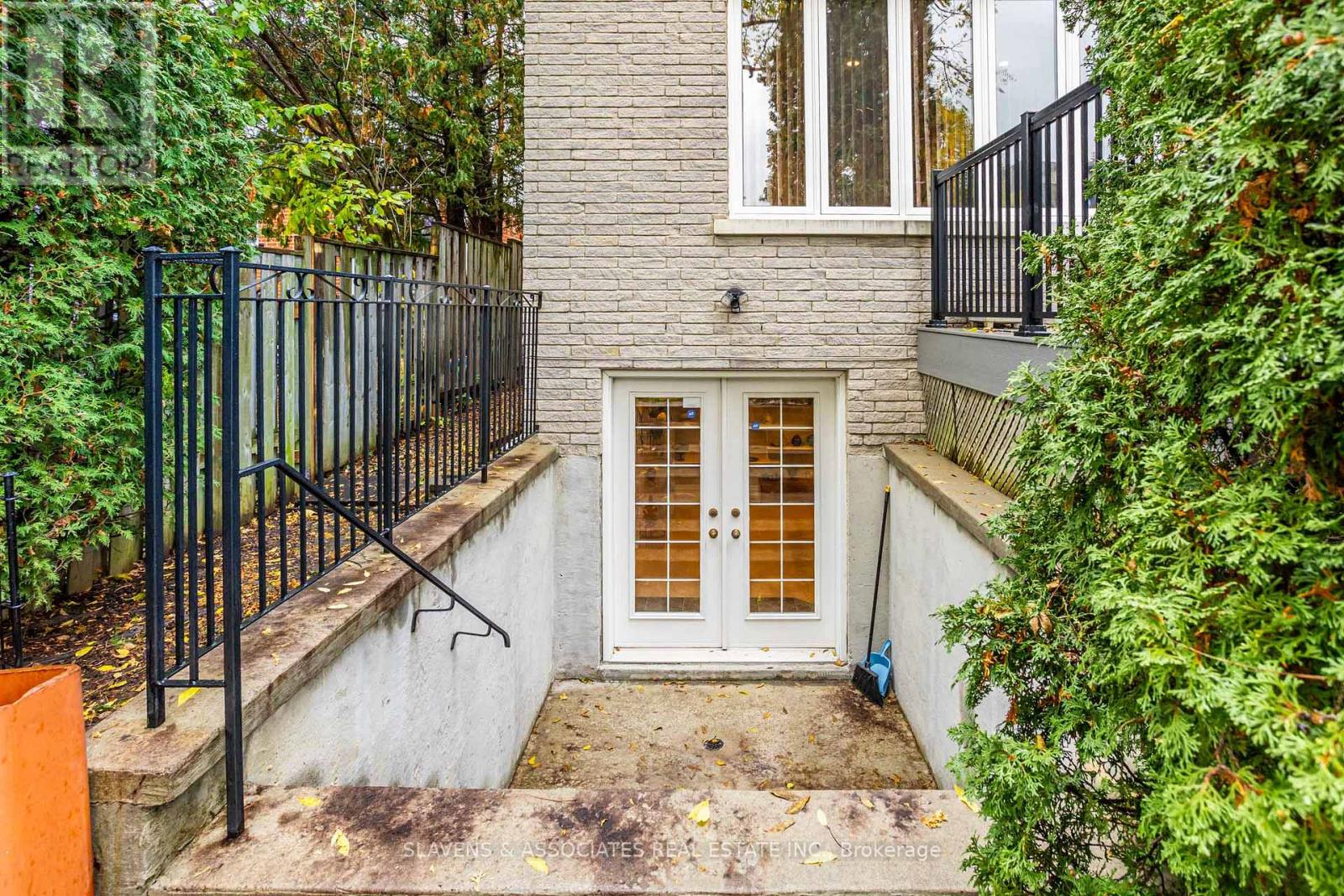 221 Pleasant Avenue, Toronto, Ontario  M2M 1M6 - Photo 43 - C12506766