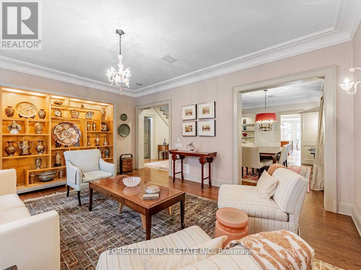 1 Burton Road, Toronto, Ontario  M5P 1T6 - Photo 10 - C12506780