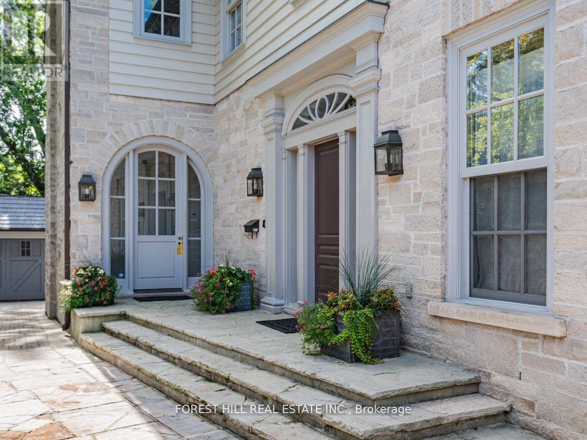 1 Burton Road, Toronto, Ontario  M5P 1T6 - Photo 2 - C12506780