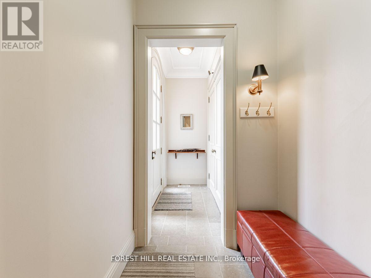 1 Burton Road, Toronto, Ontario  M5P 1T6 - Photo 22 - C12506780