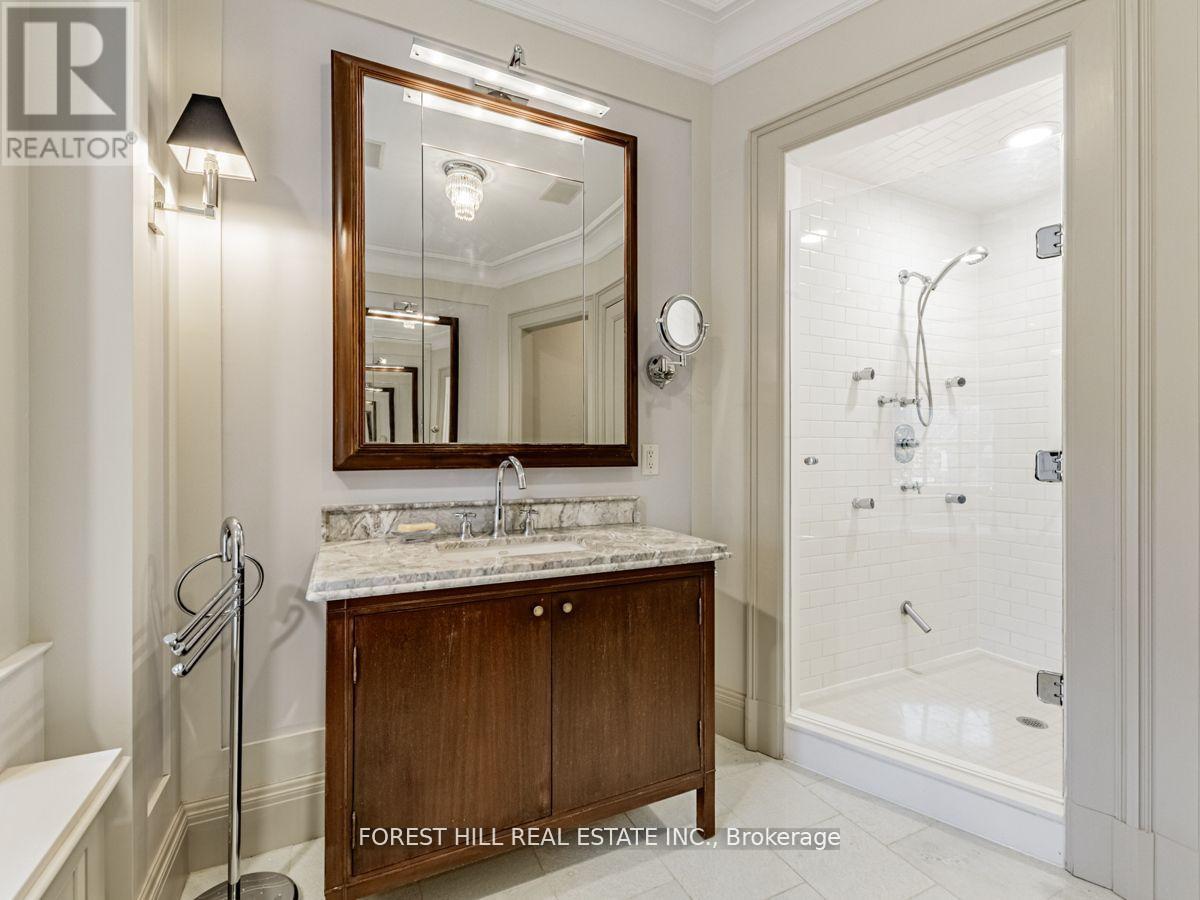 1 Burton Road, Toronto, Ontario  M5P 1T6 - Photo 28 - C12506780