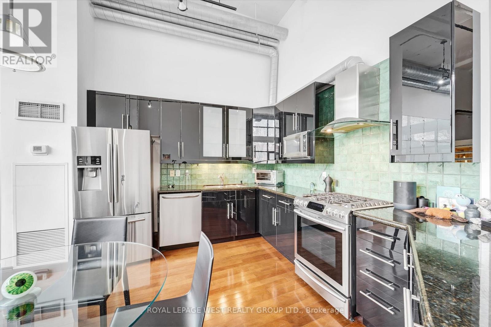 416 - 90 Sumach Street, Toronto (Regent Park), Ontario  M5A 4R4 - Photo 15 - C12506884