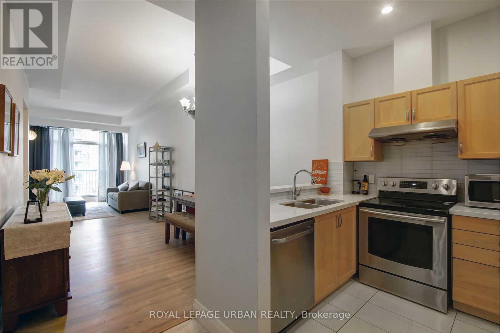 803 - 8 Wellesley Street E, Toronto, Ontario  M4Y 3B2 - Photo 5 - C12506908