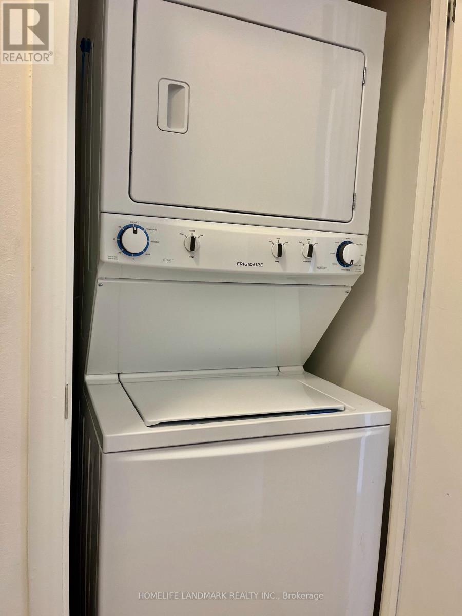 1502 - 89 Dunfield Avenue, Toronto, Ontario  M4S 0A4 - Photo 11 - C12506920