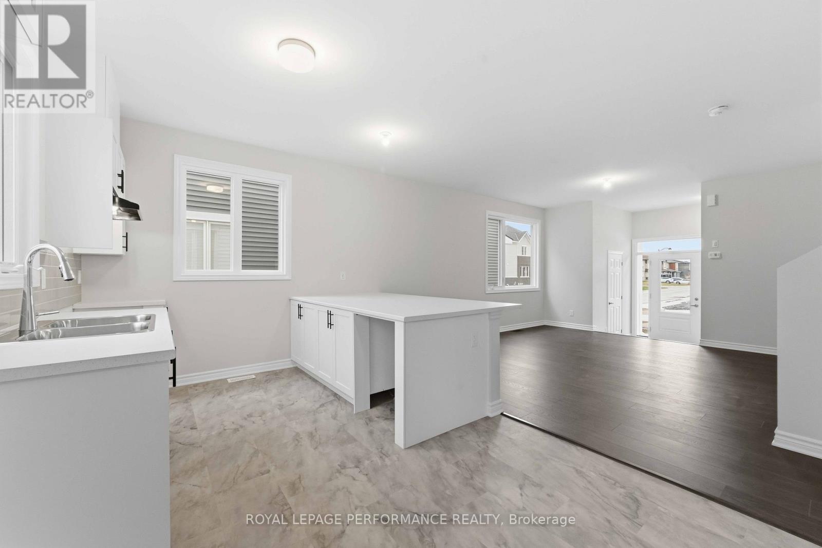 182 Ryan Reynolds Way, Ottawa, Ontario  K4A 5H5 - Photo 11 - X12501116