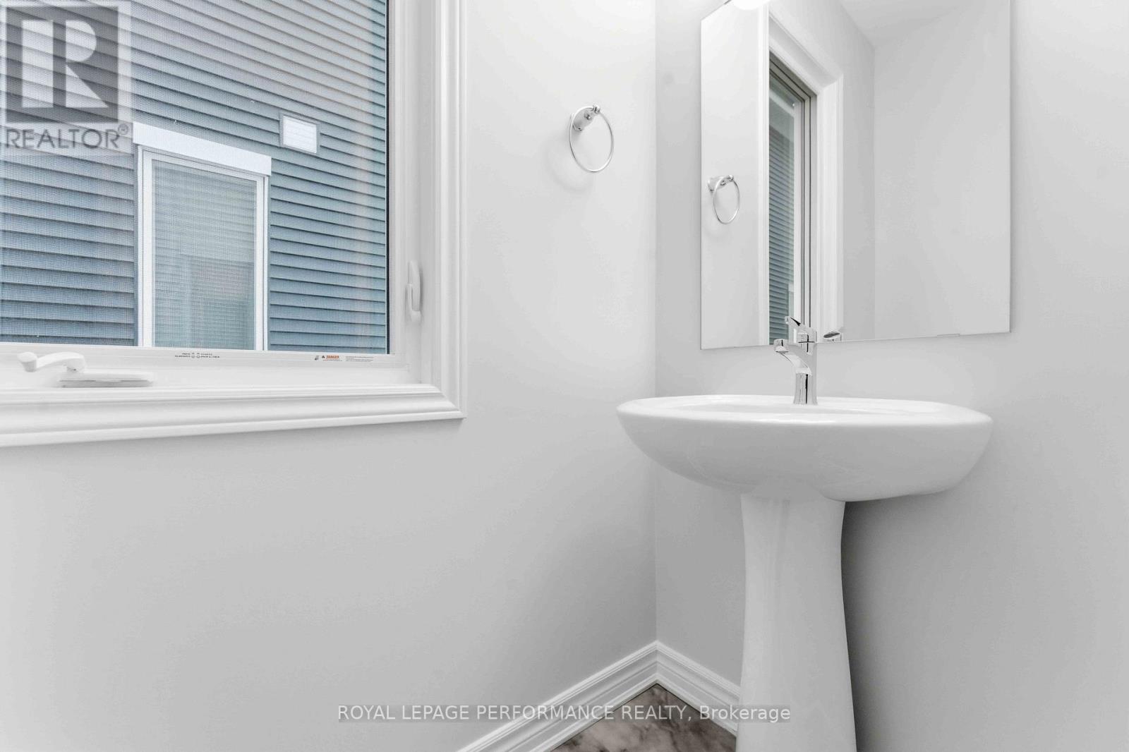 182 Ryan Reynolds Way, Ottawa, Ontario  K4A 5H5 - Photo 8 - X12501116