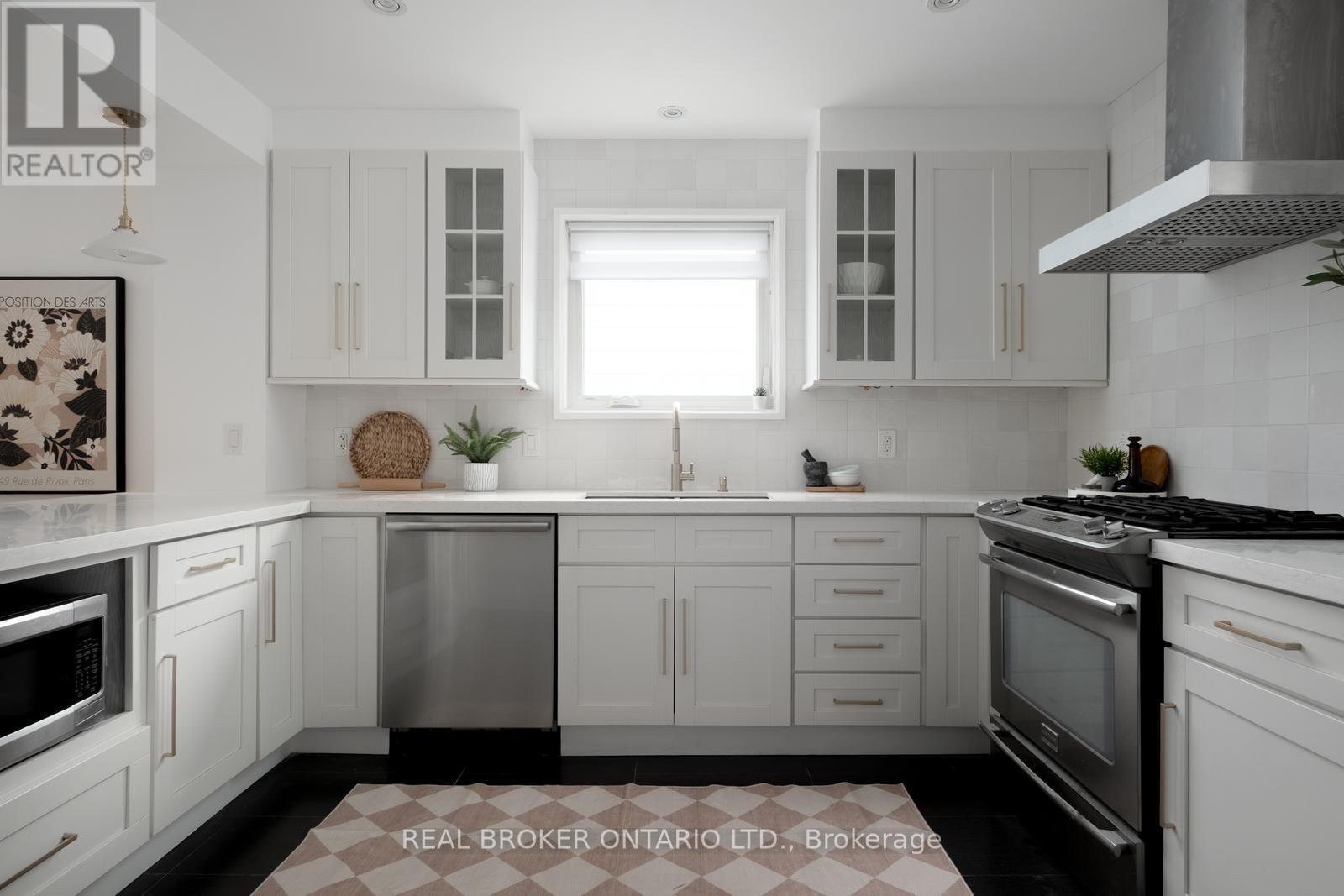 21 Stephenson Avenue, Toronto, Ontario  M4C 1E9 - Photo 13 - E12506634