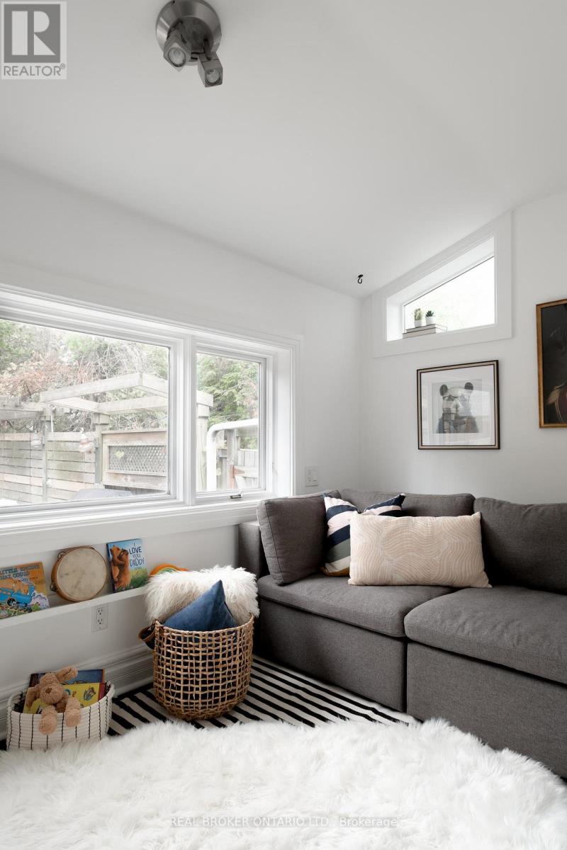 21 Stephenson Avenue, Toronto, Ontario  M4C 1E9 - Photo 16 - E12506634