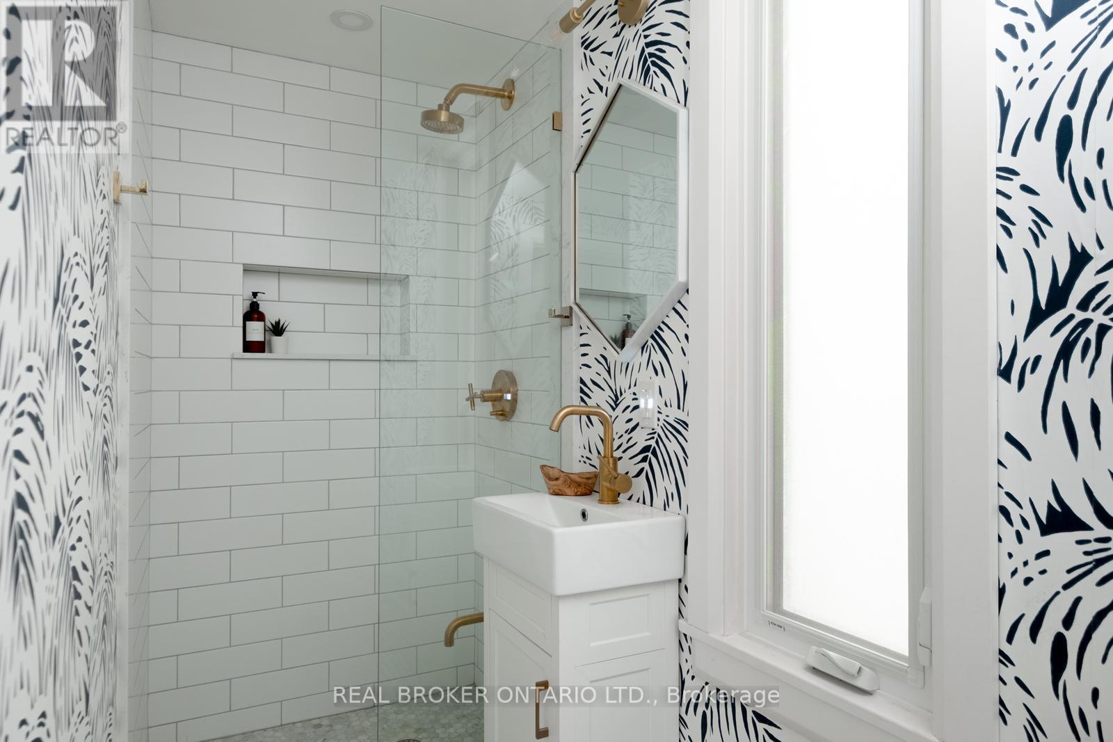 21 Stephenson Avenue, Toronto, Ontario  M4C 1E9 - Photo 19 - E12506634