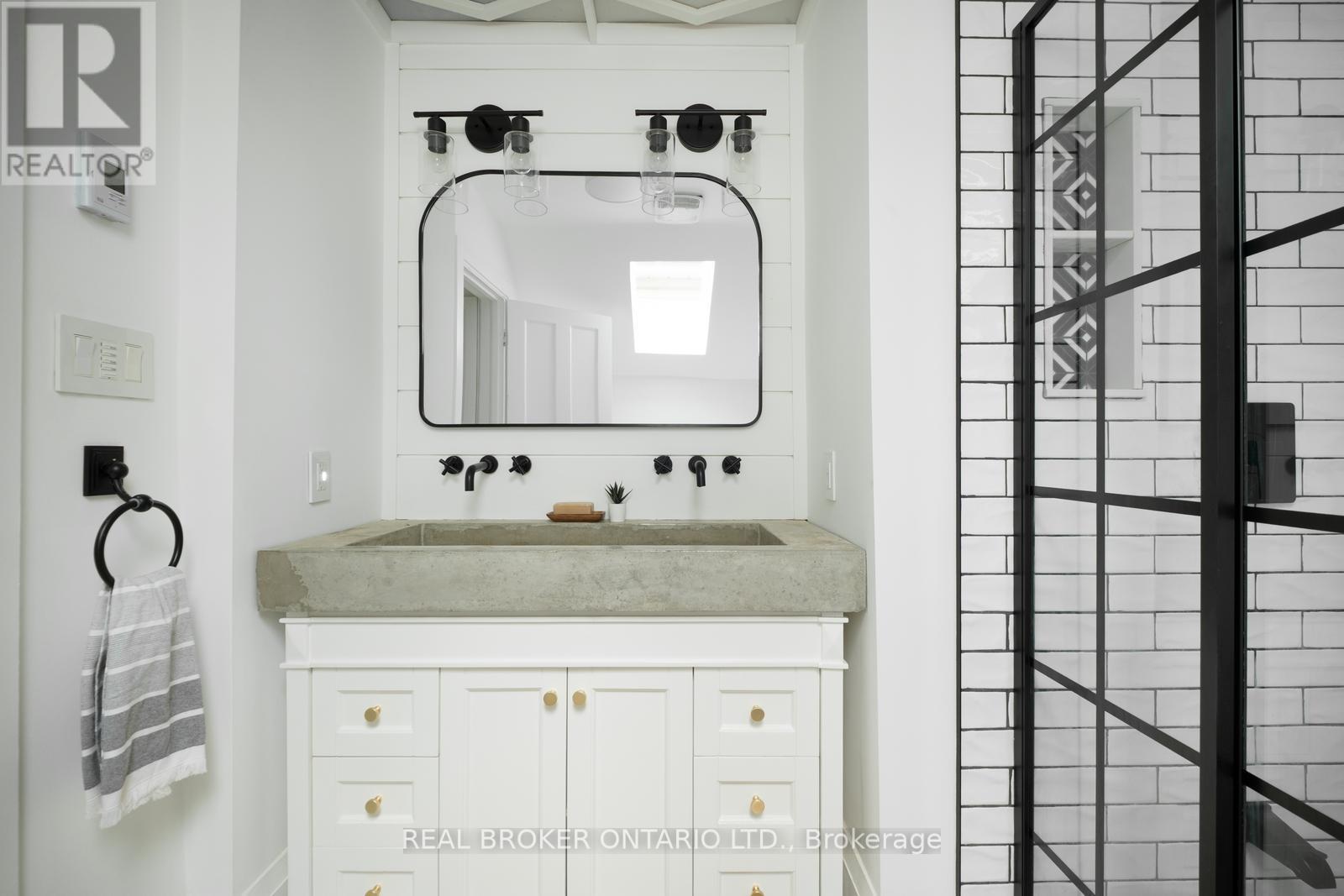 21 Stephenson Avenue, Toronto, Ontario  M4C 1E9 - Photo 29 - E12506634