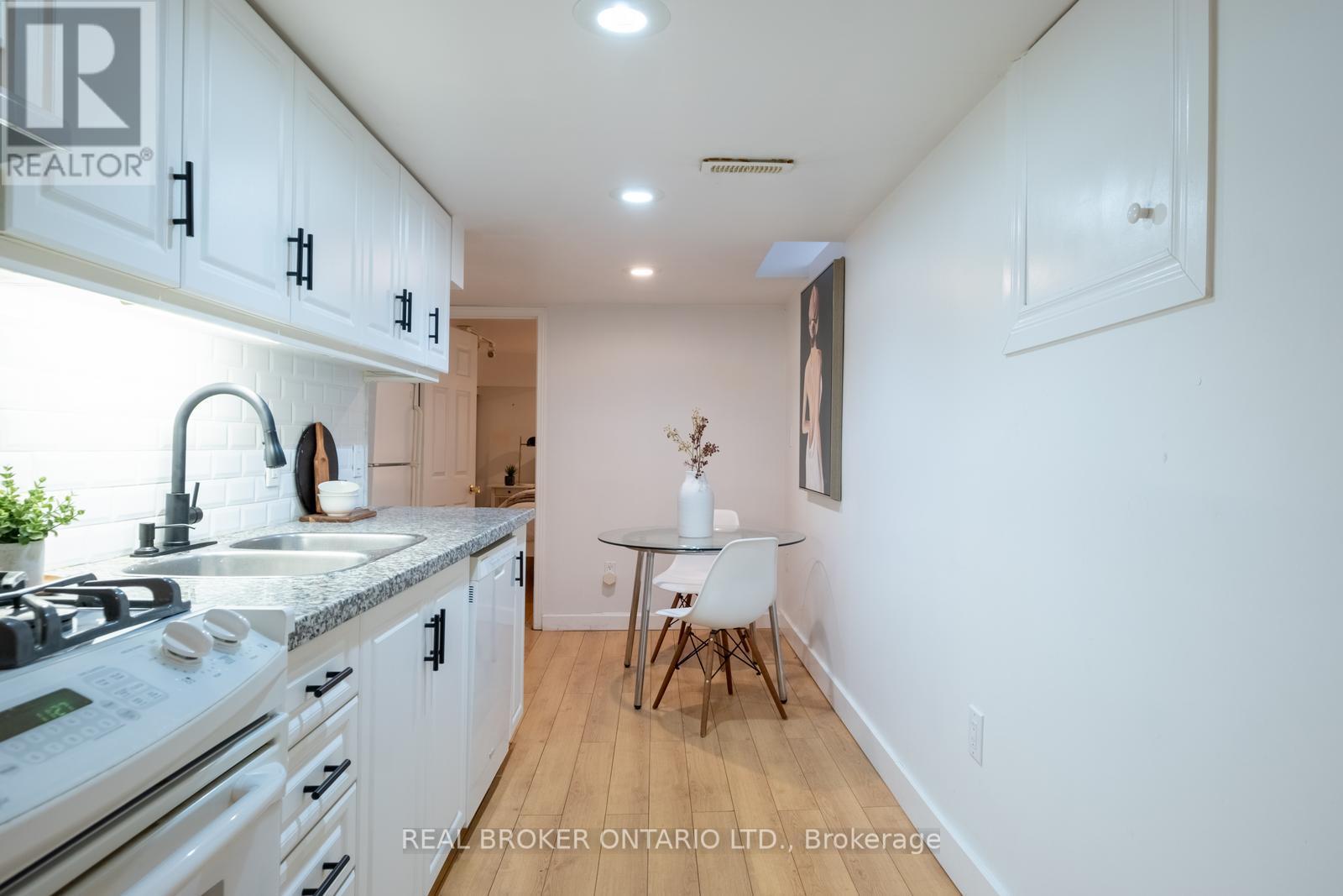 21 Stephenson Avenue, Toronto, Ontario  M4C 1E9 - Photo 32 - E12506634