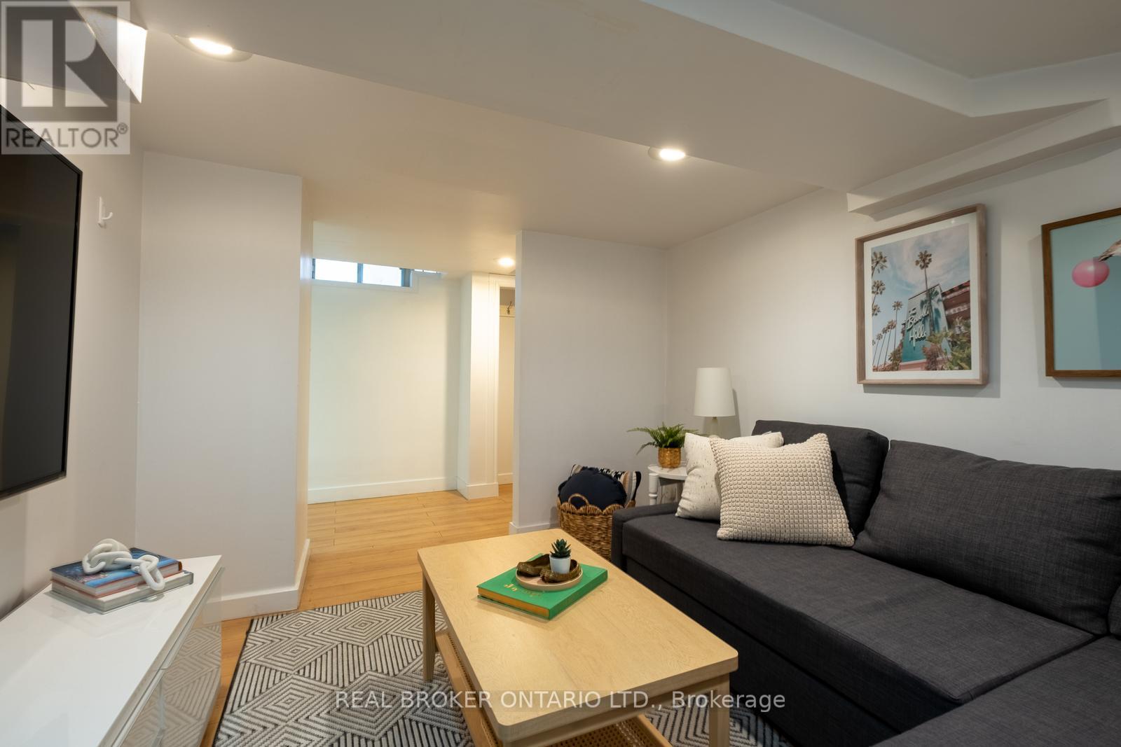 21 Stephenson Avenue, Toronto, Ontario  M4C 1E9 - Photo 34 - E12506634