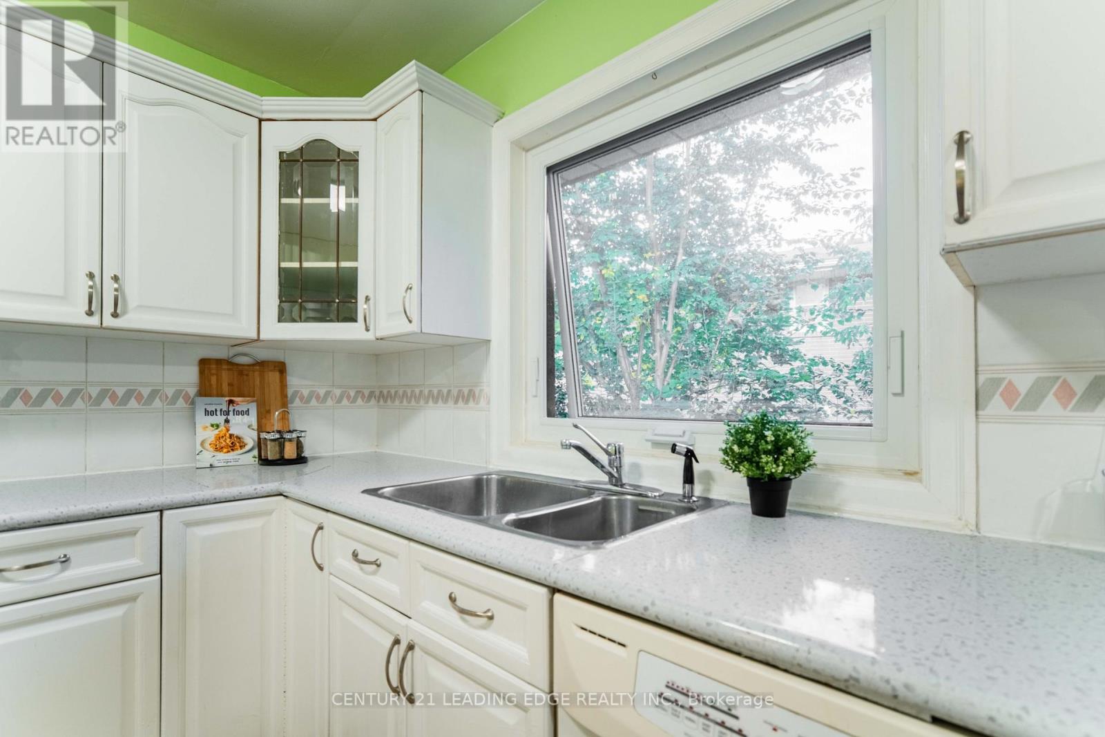 50 Meldazy Drive, Toronto, Ontario  M1P 4G1 - Photo 14 - E12506656