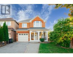 4 GLACIER CRESCENT, Toronto, Ontario