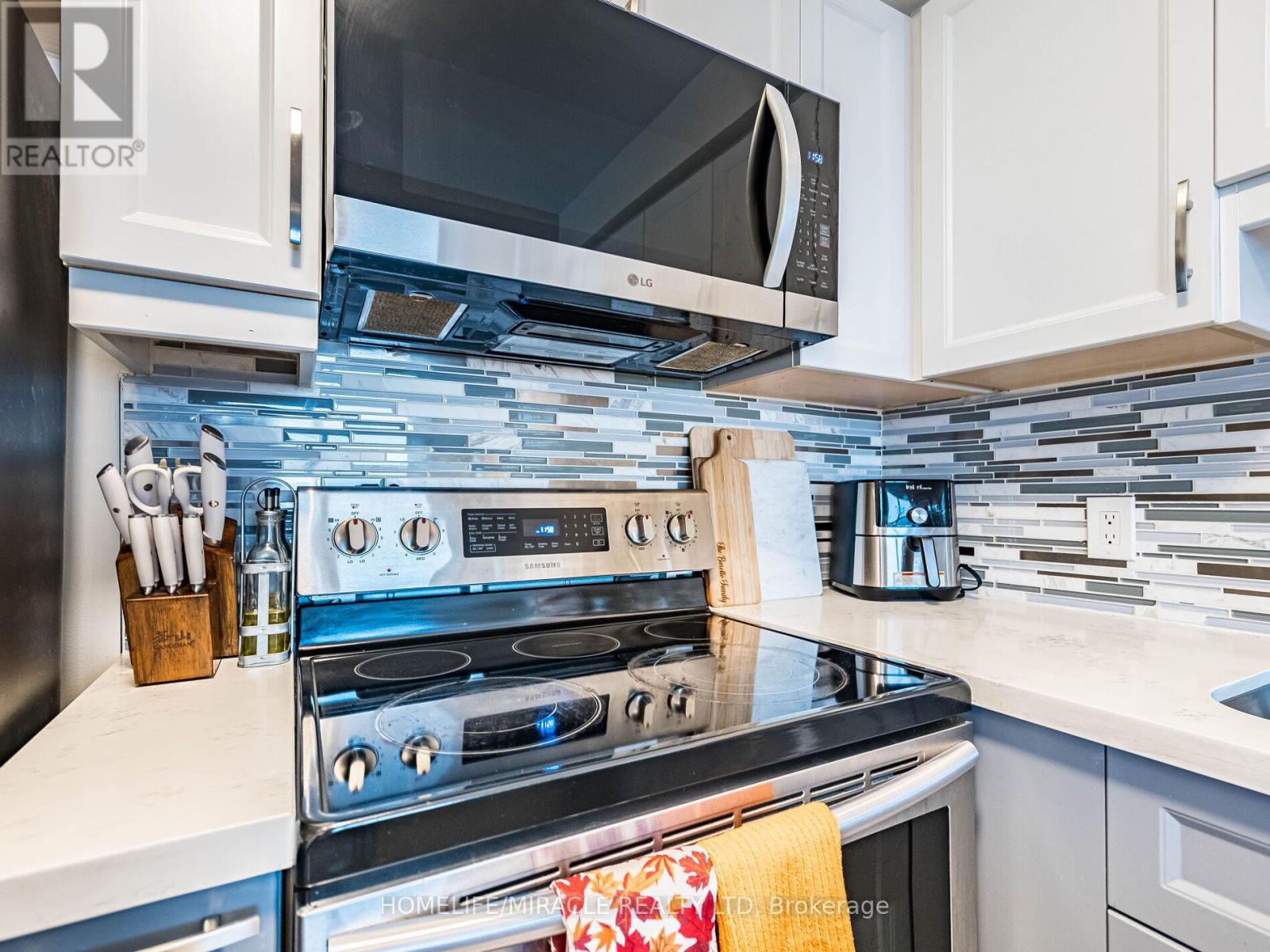 2003 - 38 Lee Centre Drive, Toronto, Ontario  M1H 3J7 - Photo 25 - E12506820