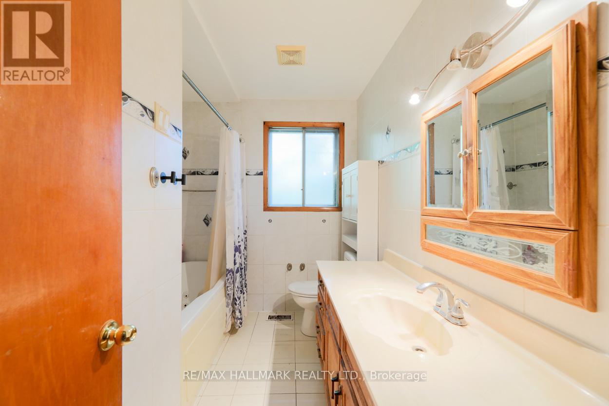 767 Midland Avenue, Toronto, Ontario  M1K 4E5 - Photo 13 - E12506874