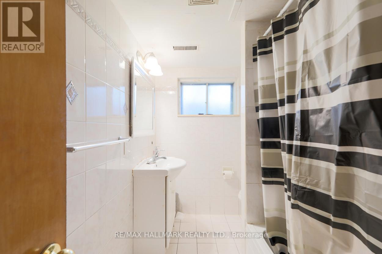 767 Midland Avenue, Toronto, Ontario  M1K 4E5 - Photo 19 - E12506874