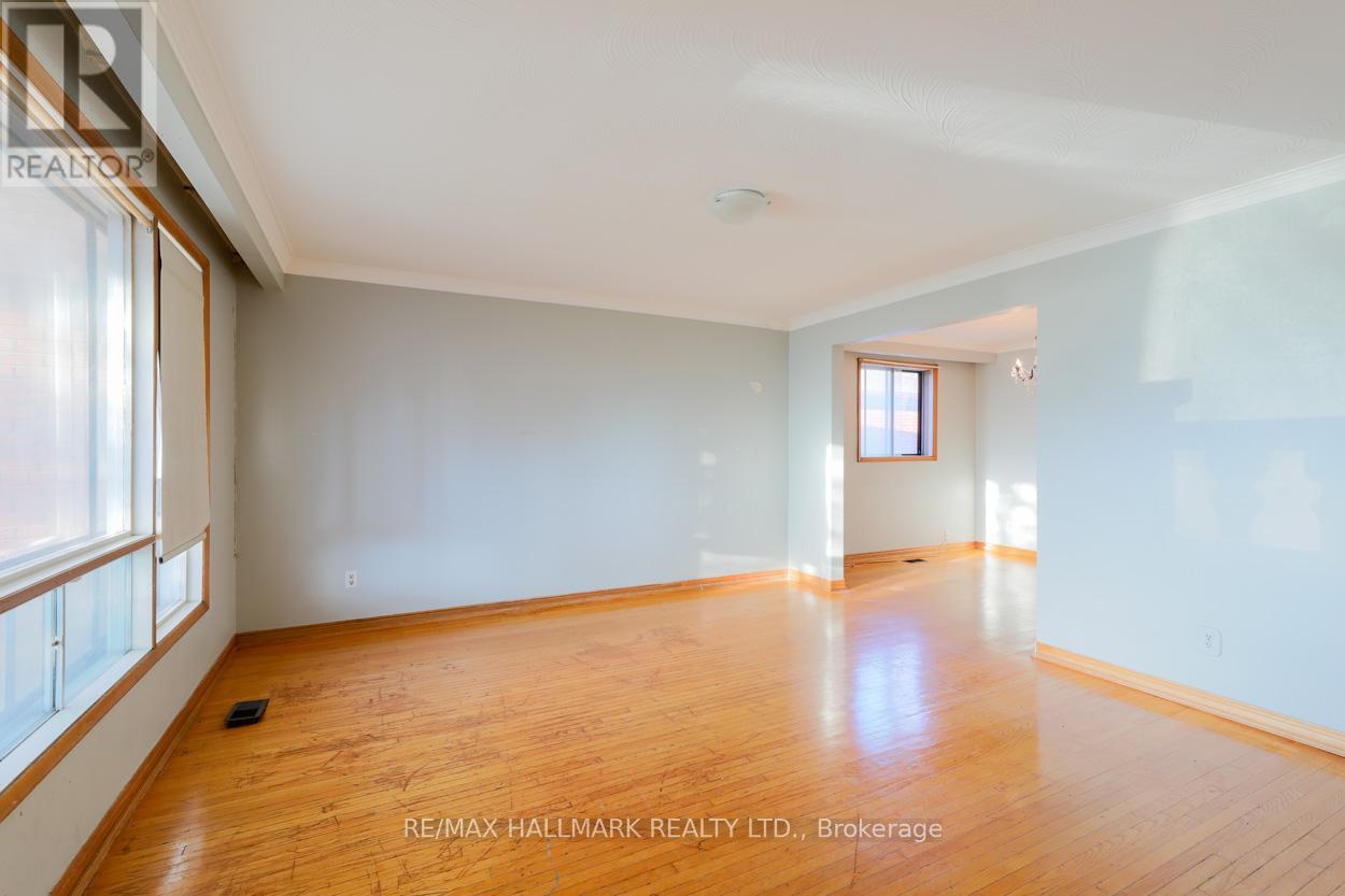 767 Midland Avenue, Toronto, Ontario  M1K 4E5 - Photo 4 - E12506874