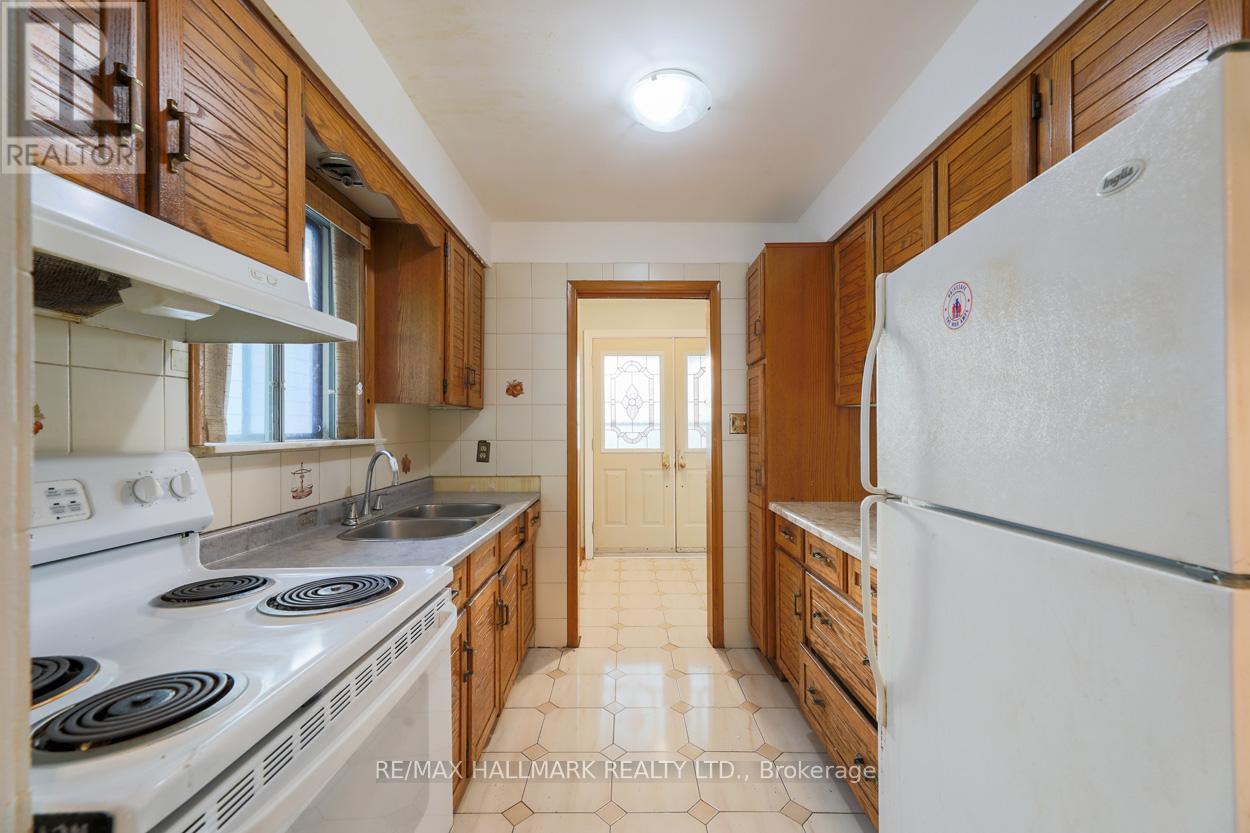 767 Midland Avenue, Toronto, Ontario  M1K 4E5 - Photo 7 - E12506874