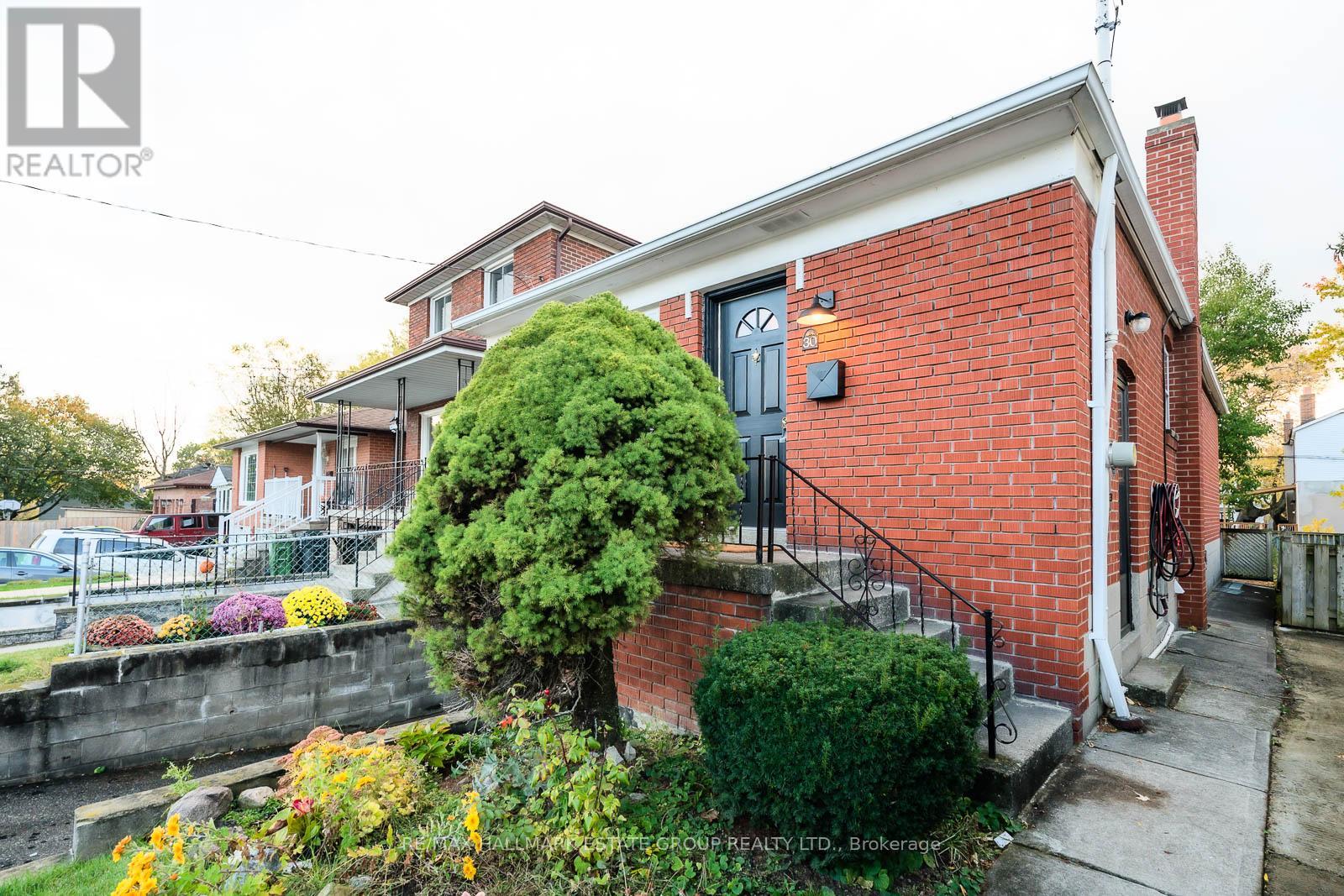 30 South Edgely Avenue, Toronto, Ontario  M1N 3K8 - Photo 3 - E12506888