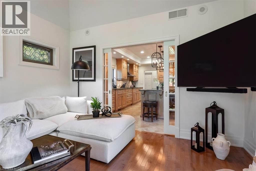 90 Ridge Road, Grimsby, Ontario  L3M 4W7 - Photo 19 - 40780351