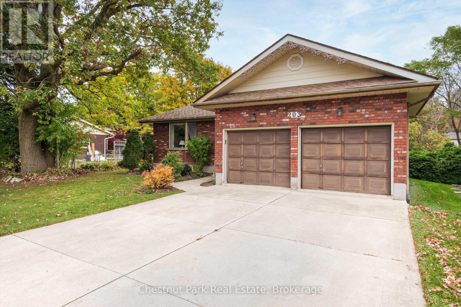 203 5th Avenue W, Owen Sound, Ontario N4K 6G2 - Photo 3 - X12507116