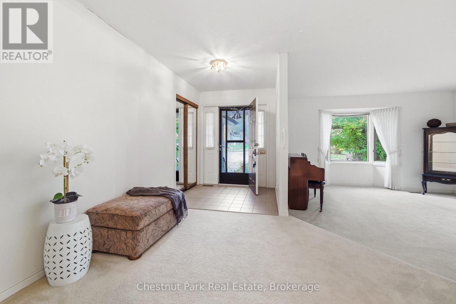 203 5th Avenue W, Owen Sound, Ontario N4K 6G2 - Photo 6 - X12507116