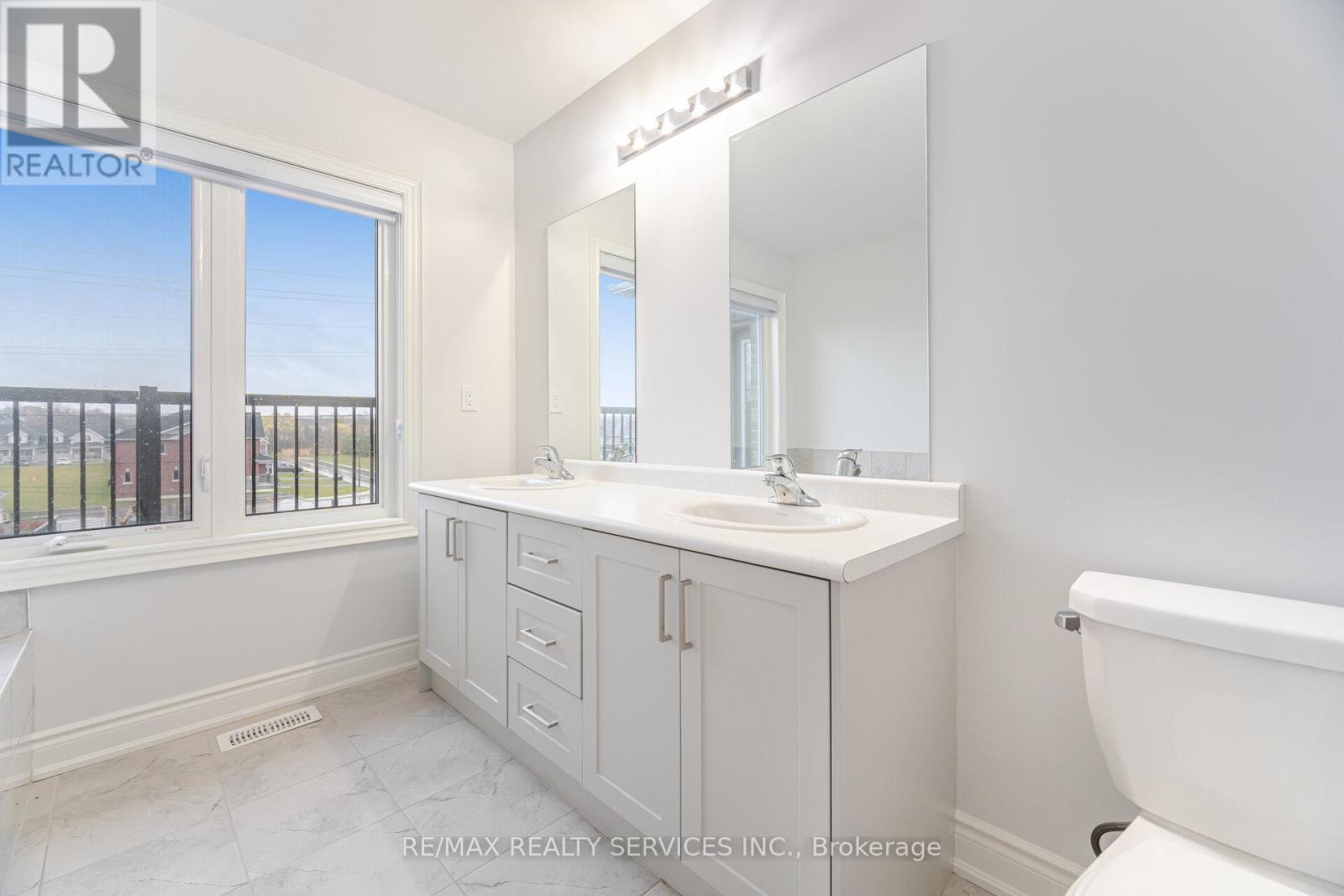 24 Alan Williams Trail, Uxbridge, Ontario L9P 0R6 - Photo 31 - N12506614