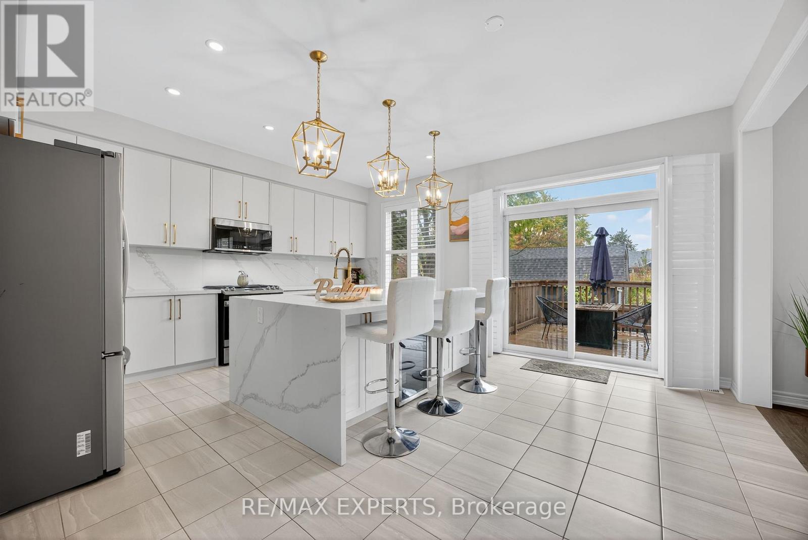 66 Robb Thompson Road, East Gwillimbury (Mt Albert), Ontario L0G 1M0 - Photo 7 - N12506672