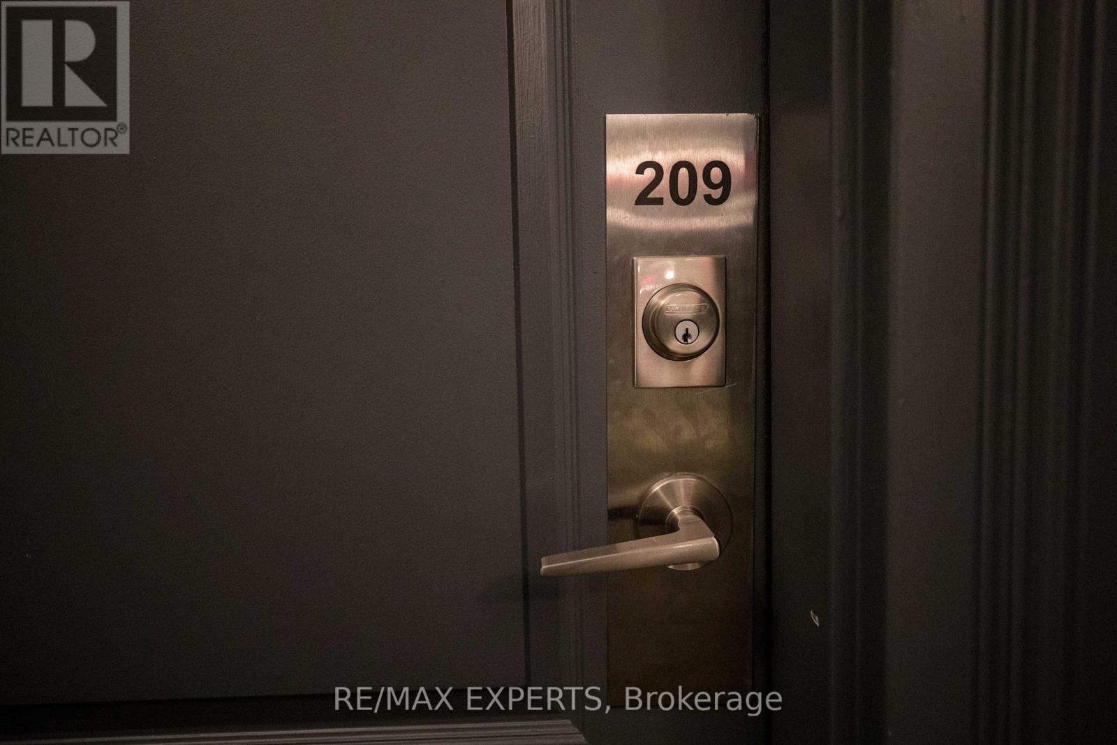 209 - 10462 Islington Avenue, Vaughan, Ontario  L0J 1C0 - Photo 24 - N12506678