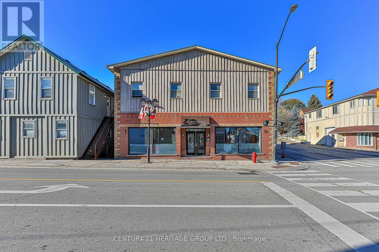 90 MAIN STREET S, Newmarket, Ontario