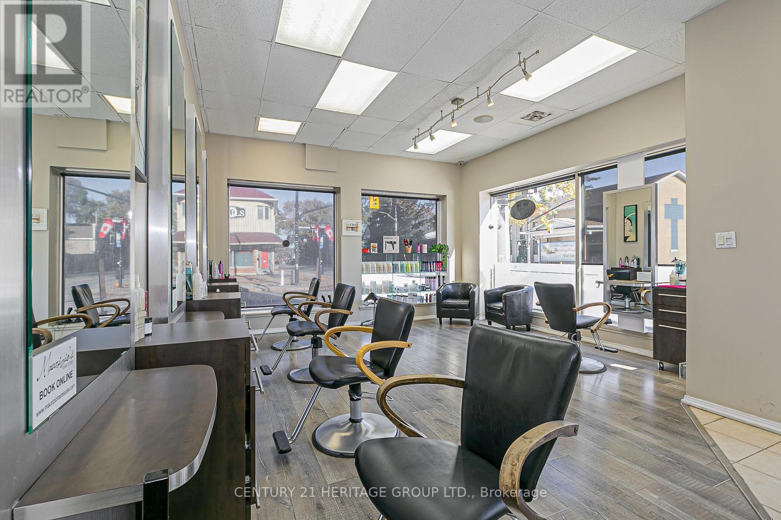 90 Main Street S, Newmarket, Ontario  L3Y 3Y7 - Photo 11 - N12506702