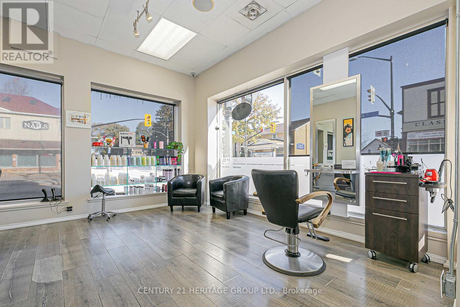 90 Main Street S, Newmarket, Ontario  L3Y 3Y7 - Photo 14 - N12506702