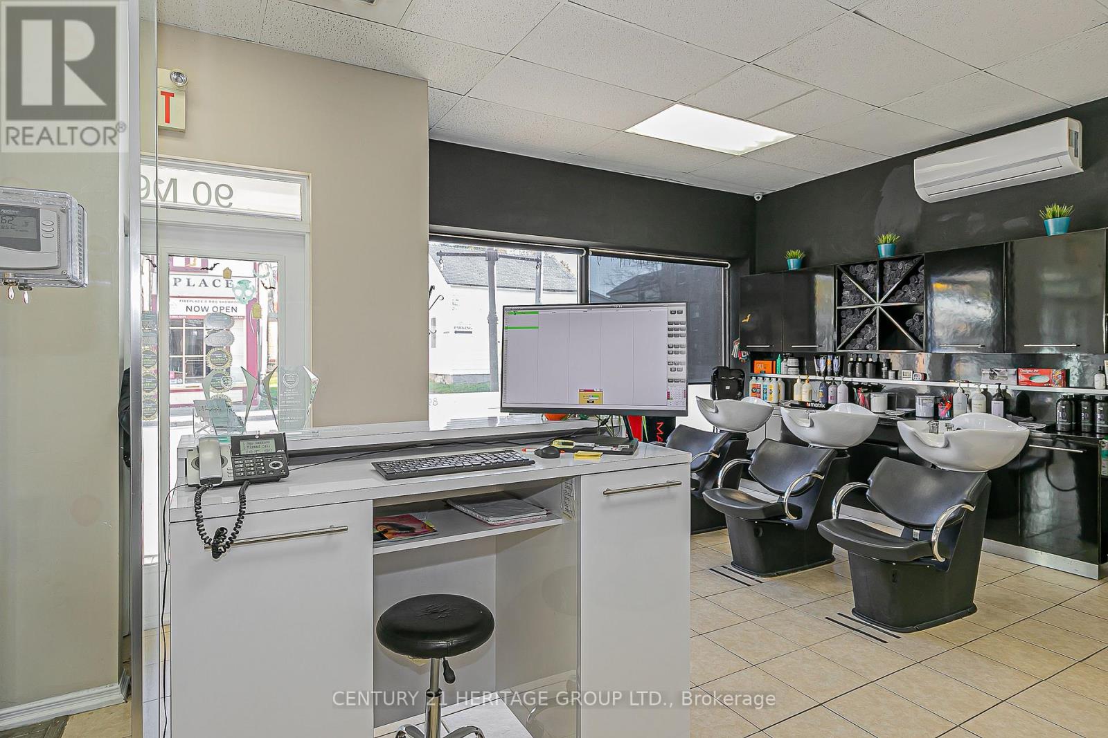 90 Main Street S, Newmarket, Ontario  L3Y 3Y7 - Photo 7 - N12506702