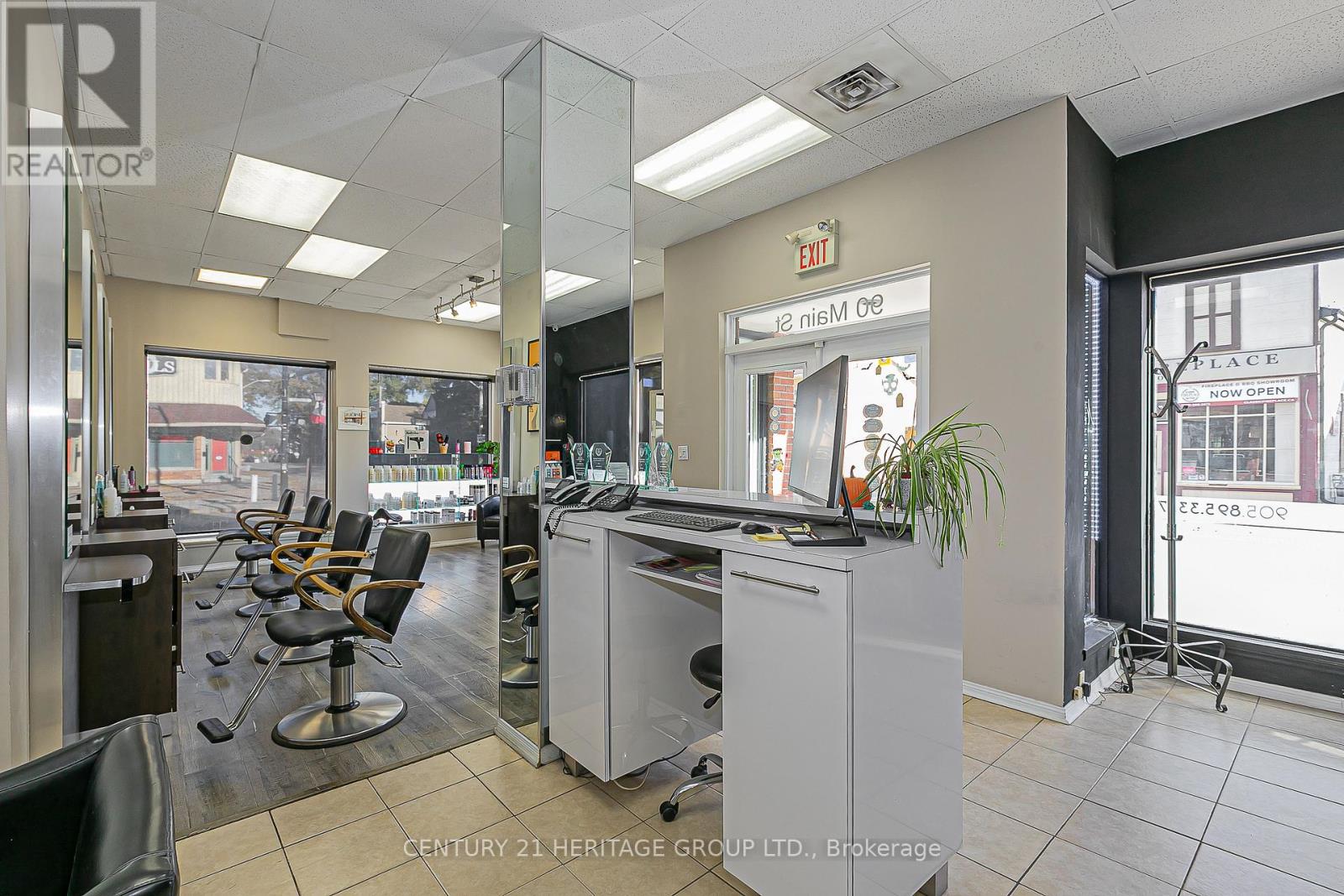 90 Main Street S, Newmarket, Ontario  L3Y 3Y7 - Photo 8 - N12506702