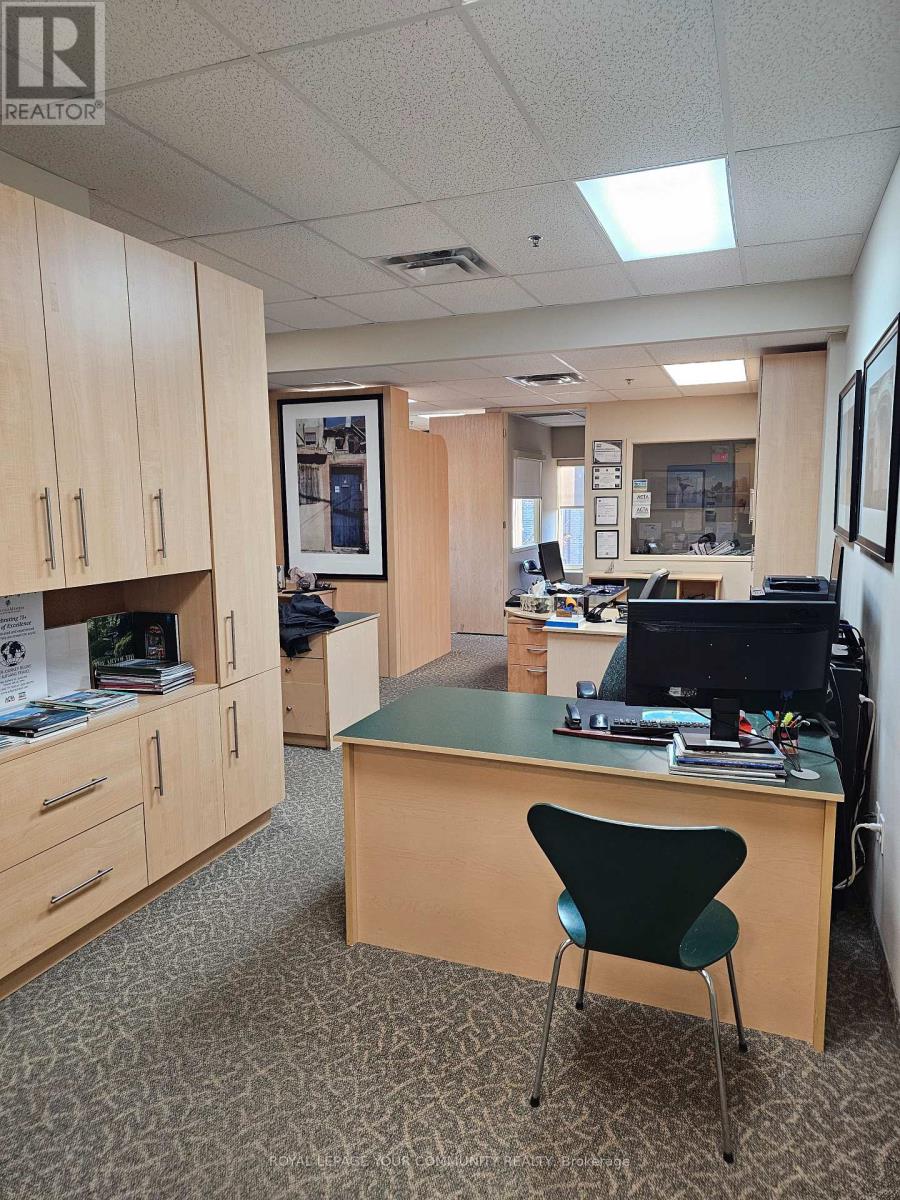 204 - 7851 Dufferin Street, Vaughan, Ontario  L4J 3M4 - Photo 2 - N12506772