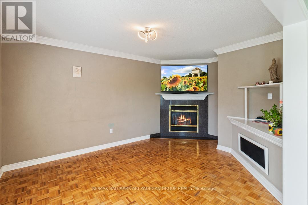 1 Grampian Avenue, Vaughan, Ontario  L6A 2A3 - Photo 10 - N12506792