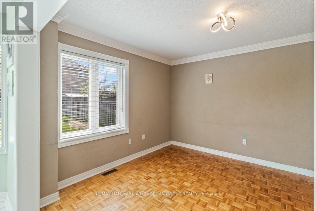 1 Grampian Avenue, Vaughan, Ontario  L6A 2A3 - Photo 11 - N12506792