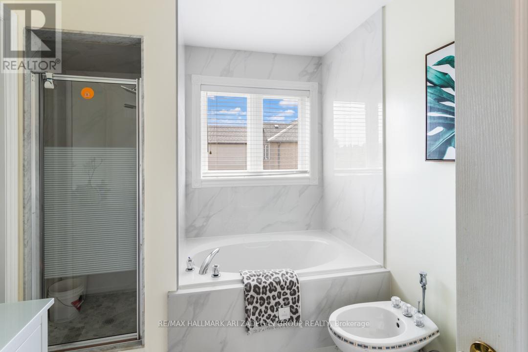 1 Grampian Avenue, Vaughan, Ontario  L6A 2A3 - Photo 23 - N12506792