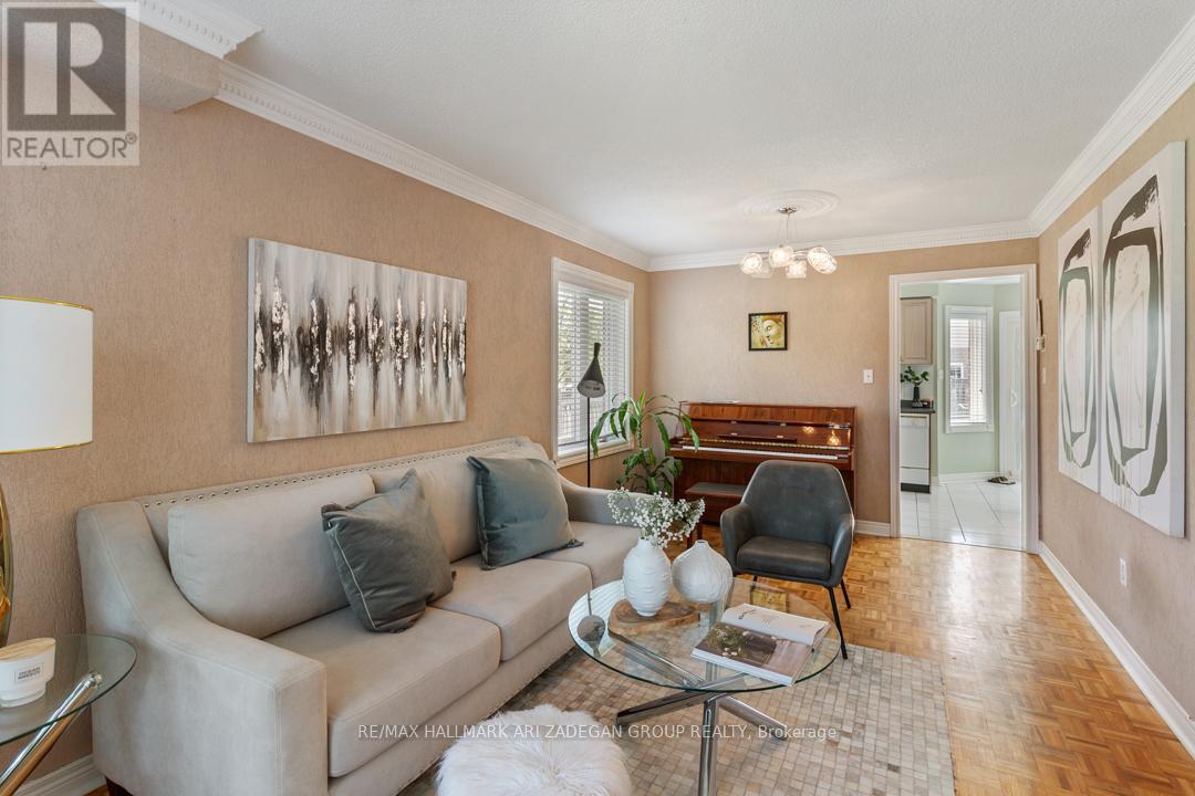 1 Grampian Avenue, Vaughan, Ontario  L6A 2A3 - Photo 6 - N12506792