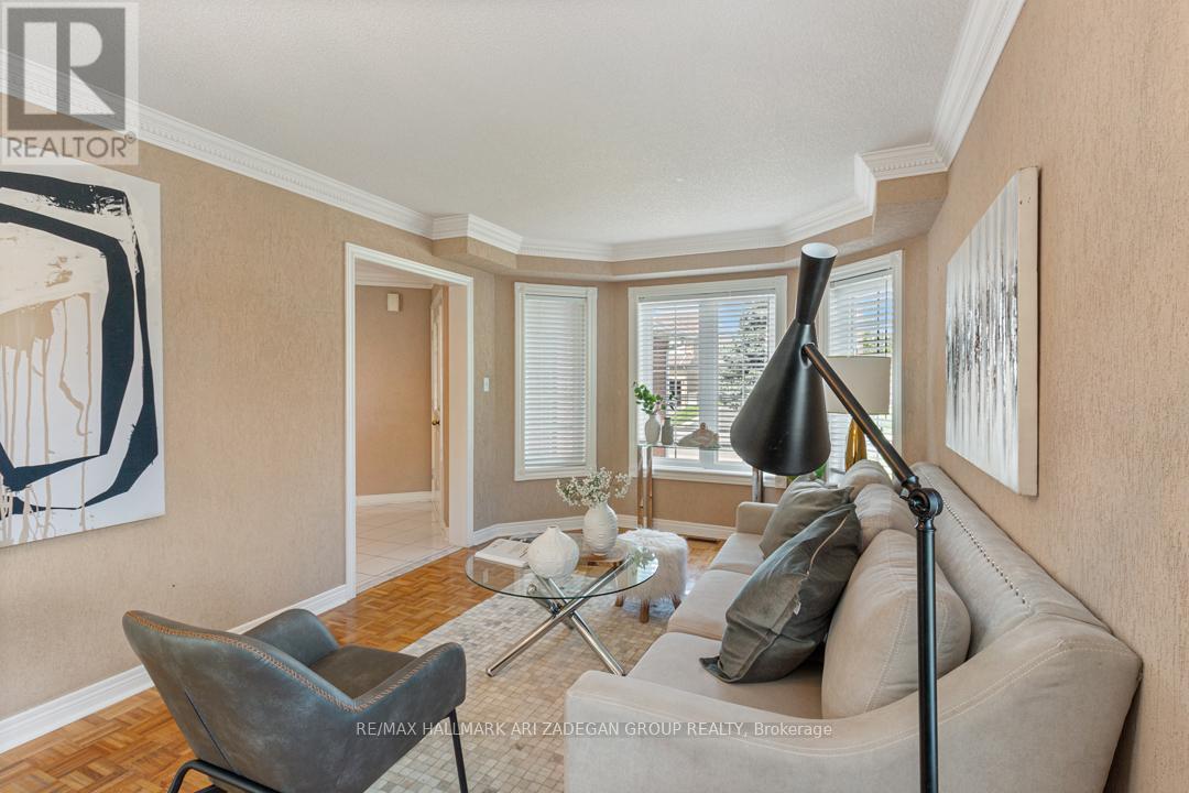 1 Grampian Avenue, Vaughan, Ontario  L6A 2A3 - Photo 7 - N12506792