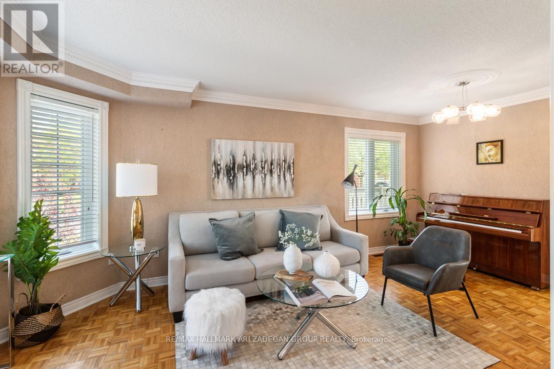 1 Grampian Avenue, Vaughan, Ontario  L6A 2A3 - Photo 8 - N12506792