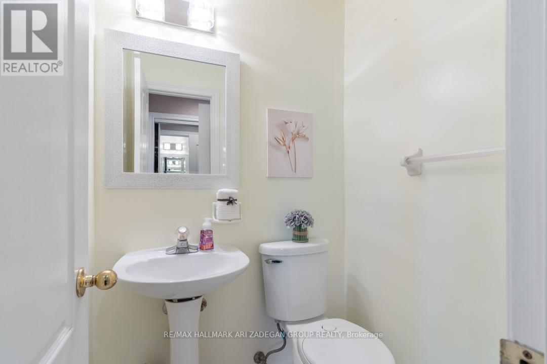 1 Grampian Avenue, Vaughan, Ontario  L6A 2A3 - Photo 9 - N12506792