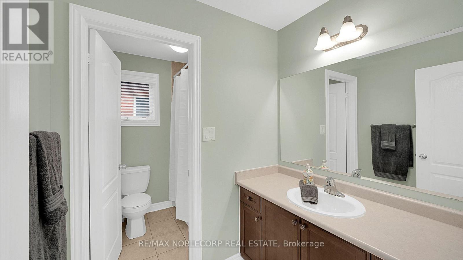 158 Downy Emerald Drive, Bradford West Gwillimbury (Bradford), Ontario  L3Z 0E6 - Photo 27 - N12506818