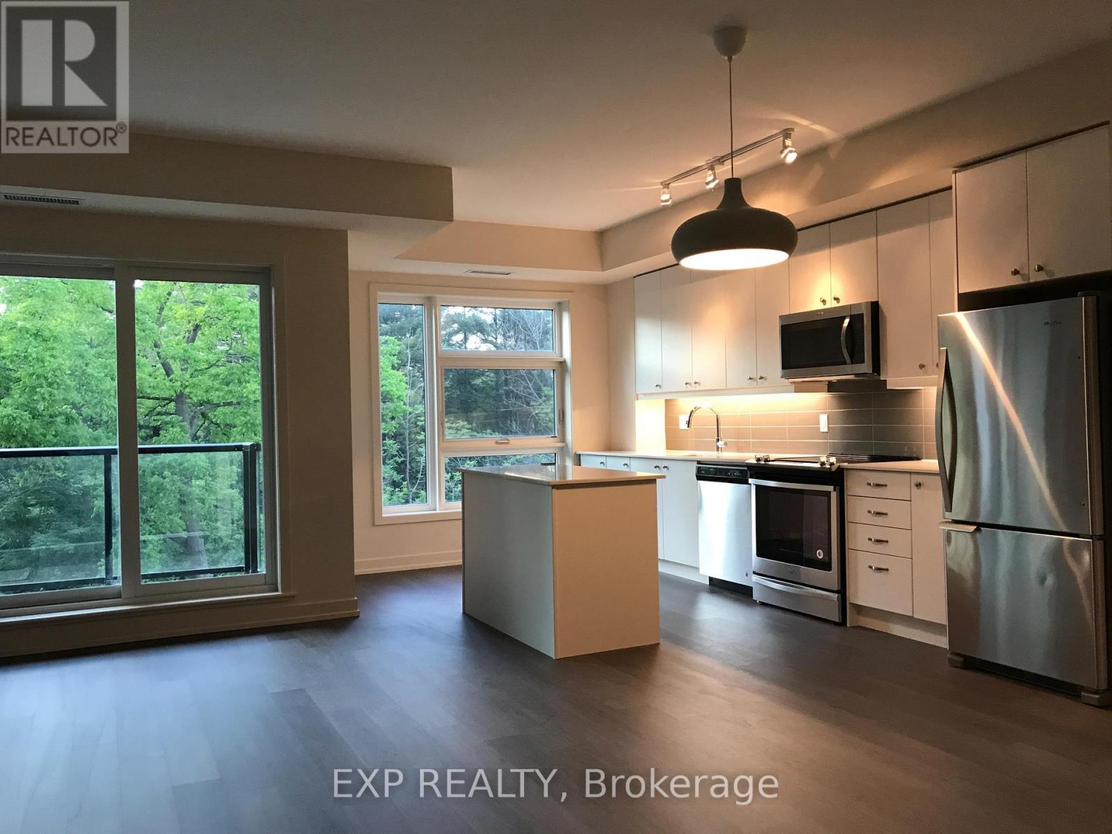 311 - 555 William Graham Drive, Aurora, Ontario  L4G 3L1 - Photo 3 - N12506858