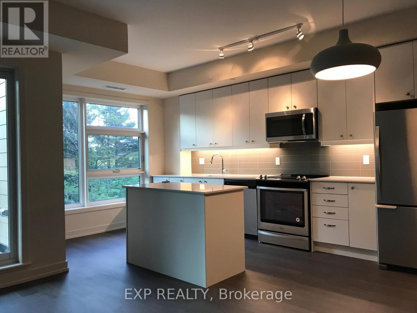 311 - 555 William Graham Drive, Aurora, Ontario  L4G 3L1 - Photo 4 - N12506858