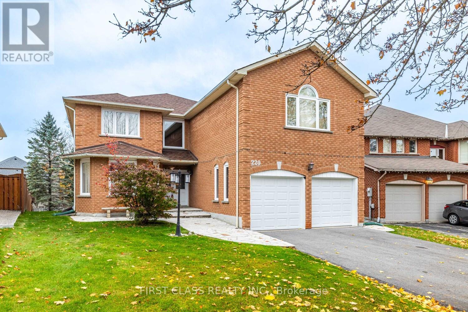 220 Timpson Drive, Aurora, Ontario  L4G 5M7 - Photo 2 - N12506870