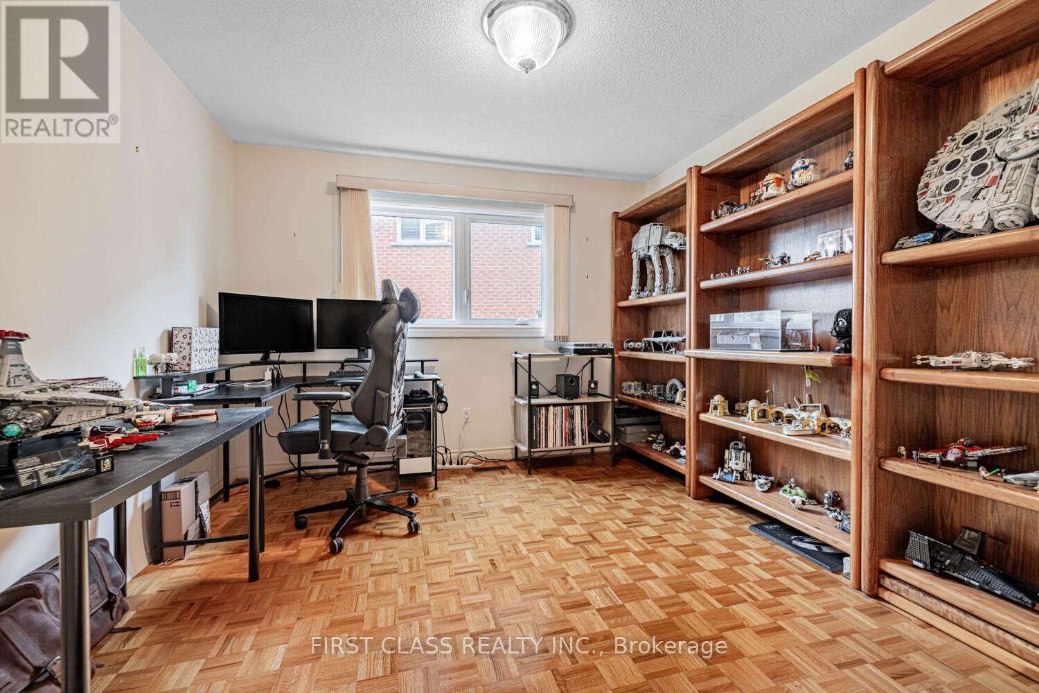 220 Timpson Drive, Aurora, Ontario  L4G 5M7 - Photo 24 - N12506870