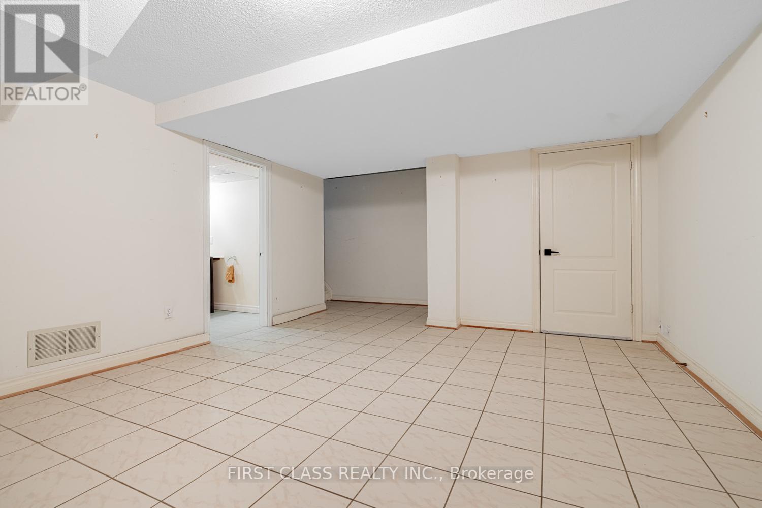 220 Timpson Drive, Aurora, Ontario  L4G 5M7 - Photo 26 - N12506870