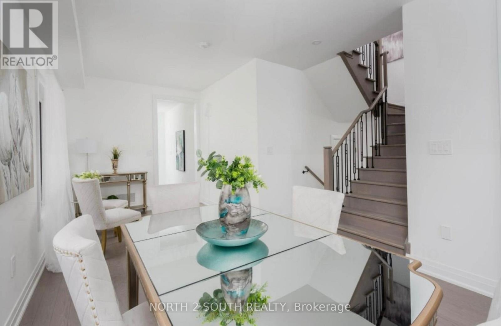 27 Virro Court, Vaughan, Ontario  L4H 5G5 - Photo 10 - N12506876